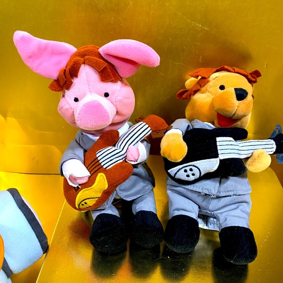 DISNEY STORE EXCLUSIVE NWT VTG WINNIE THE POOH 1984 ROCK BAND BEAN BAG PLUSH (4) - Picture 2 of 13